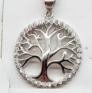 Tree of life pendant N dainty chain